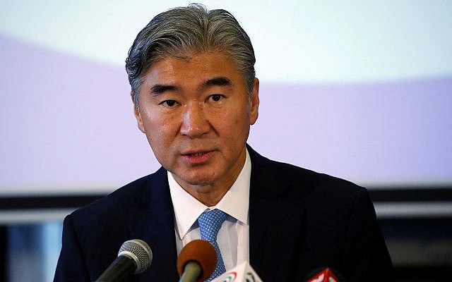 US Ambassador to the Philippines Sung Kim seen answering questions at a forum with the Foreign Correspondents Association of the Philippines, October 26, 2017, in Manila, Philippines. (AP Photo/Bullit Marquez) US Ambassador to the Philippines Sung Kim seen answering questions at a forum with the Foreign Correspondents Association of the Philippines, October 26, 2017, in Manila, Philippines. (AP Photo/Bullit Marquez)