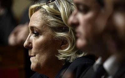 President of the French far-right Front National (FN) party and member of Parliament Marine Le Pen looks on during a session of questions to the government at the French National Assembly, in Paris, on May 29, 2018. ( AFP PHOTO / Philippe LOPEZ)