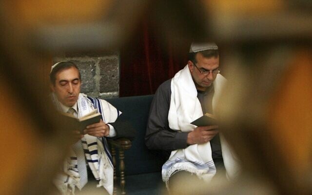 Syrian Jews celebrate Passover at the al-Franj Synagogue in downtown Damascus, Syria, April 20, 2008. (AP Photo/Bassem Tellawi, File) Syrian Jews celebrate Passover at the al-Franj Synagogue in downtown Damascus, Syria, April 20, 2008. (AP Photo/Bassem Tellawi, File)