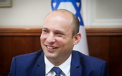Education Minister Naftali Bennett attends the weekly cabinet meeting at the Prime Minister's Office in Jerusalem on September 3, 2017. (Marc Israel 
Sellem/Pool/Flash90)