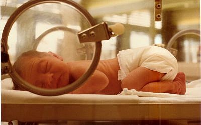 Now outdated neonatal intensive care unit.(Jacoplane Jaap Vermeulen, Wikipedia)