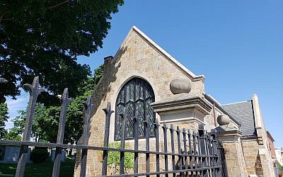 Viewed from Wordsworth Street in East Boston, Massachusetts, the burial chapel of Ohabei Shalom Cemetery, June 10, 2018 (Matt Lebovic/The Times of Israel(