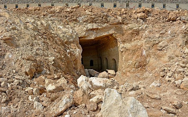 Entrance of a three-room 2,000-year-old burial cave near Tiberias, June 2018. (Miki Peleg, Israel Antiquities Authority)