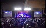 A previous free, summer opera performance at Tel Aviv's Ganei Yehoshua (Courtesy Yossi Zwecker)
