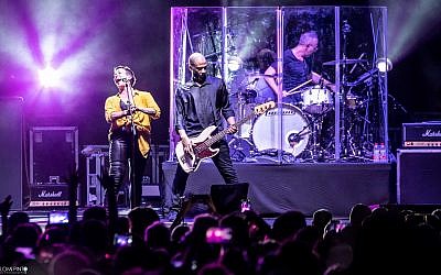 Canadian rocker Alanis Morissette performed for the third time in Israel on Monday, July 30, at the Rishon Lezion Live Park (Courtesy Shlomo Pinto)