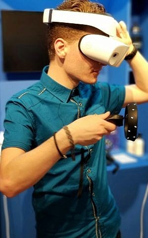 Former Satmar Hasidic Jew now tours world to expose sect's dark