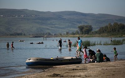 Illustrative photo of Israelis enjoying the beaches of the Sea of Galilee, northern Israel, on April 1, 2018. (Hadas Parush/Flash90)