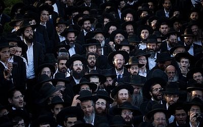 Ultra-Orthodox Jews attend a protest against the enlistment bill at the Sanhedria Cemetery in Jerusalem, July 2, 2018 (Yonatan Sindel/Flash90)