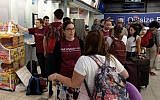 Na'amod activists confront Birthright participants at Luton Airport on July 15, 2018. (Na'amod via UK Jewish News)