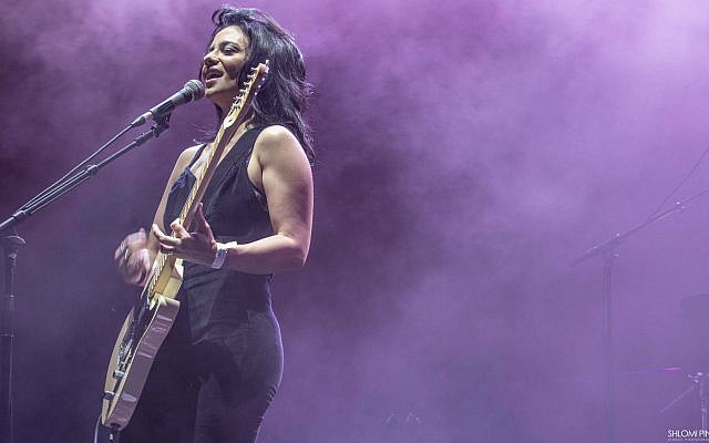 Israeli rocker Ninette opened for Alanis Morissette at her July 30, 2018 concert at the Rishon Lezion Live Park (Courtesy Shlomo Pinto)