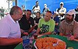Defense Minister Avigdor Liberman visits Kibbutz Or HaNer near the Gaza Strip, July 27, 2018 (Ariel Hermoni/Defense Ministry)