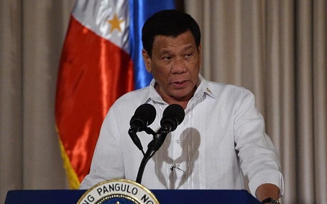 Philippine President Rodrigo Duterte delivers his speech to officials at Malacanang palace in Manila, August 6, 2018. (AFP photo/Ted Aljibe) Philippine President Rodrigo Duterte delivers his speech to officials at Malacanang palace in Manila, August 6, 2018. (AFP photo/Ted Aljibe)