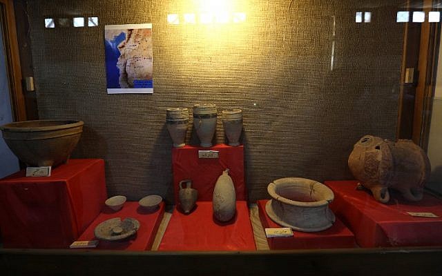 pottery pieces are displayed at the Idlib Museum after it reopened on August 13, 2018 in the northern Syrian city of Idlib. (AFP PHOTO / OMAR HAJ KADOUR) pottery pieces are displayed at the Idlib Museum after it reopened on August 13, 2018 in the northern Syrian city of Idlib. (AFP PHOTO / OMAR HAJ KADOUR)