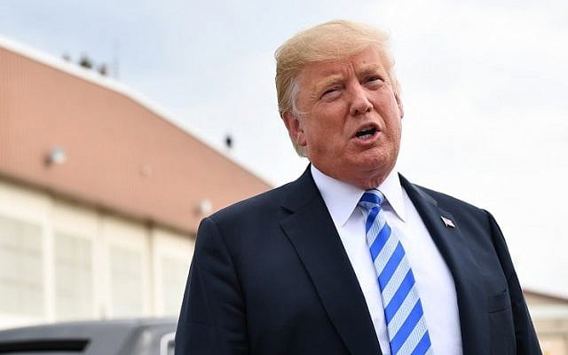US President Donald Trump speaks to the press upon arrival at Yeager Airport in Charleston, West Virginia on August 21, 2018.
(AFP PHOTO / MANDEL NGAN) US President Donald Trump speaks to the press upon arrival at Yeager Airport in Charleston, West Virginia on August 21, 2018.
(AFP PHOTO / MANDEL NGAN)