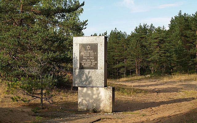 The Holocaust memorial in Kalevi-Liiva, Estonia. (CC BY-SA Wikimedia commons) The Holocaust memorial in Kalevi-Liiva, Estonia. (CC BY-SA Wikimedia commons)