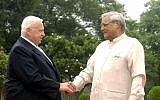 Prime Minister Ariel Sharon (L) shakes hands with his Indian counterpart Atal Bihari Vajpayee in New Delhi during an official state visit to India in September 2003. (GPO)