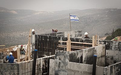A construction site in the West Bank settlement of Ariel on January 25, 2017. (Sebi Berens/Flash90)
