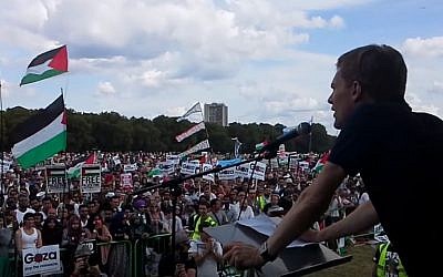 Seumas Milne speaks to an anti-Israel rally during 2014's Operation Protective Edge. (YouTube)