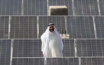 A picture shows on September 6, 2018 a view of the Hamdan al-Qara mosque in southern Amman, equipped with 140 solar panels on its roof. (AFP/Khalil Mazraawi)