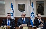 Prime Minister Benjamin Netanyahu (c) leads the weekly cabinet meeting at the Prime Minister's Office in Jerusalem on September 5, 2018. (Hadas Parush/Flash90)