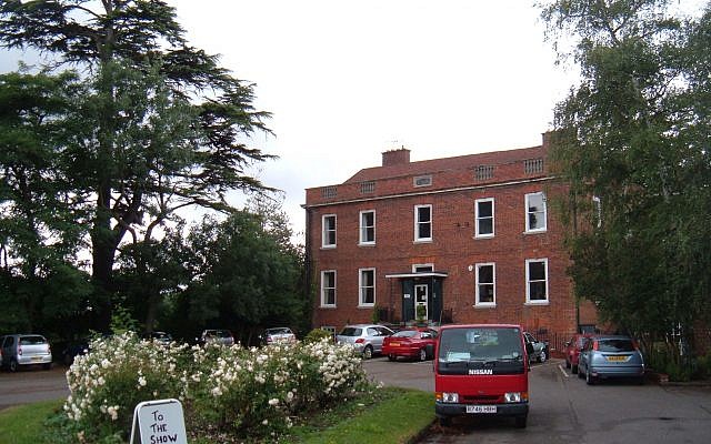 The mansion house at Sandye Place Academy. (CC By Tom orangeaurochs, Wikimedia Commons) The mansion house at Sandye Place Academy. (CC By Tom orangeaurochs, Wikimedia Commons)