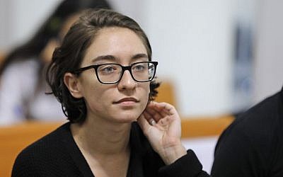 US student Lara Alqasem attends a hearing at the Supreme Court in Jerusalem on October 17, 2018. (Photo by Menahem KAHANA / AFP)