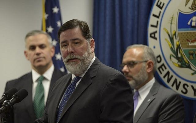 Pittsburgh Mayor Bill Peduto addresses members of the media on October 28, 2018 during a press conference in Pittsburgh, after eleven people were shot dead and six injured during a shooting at Tree of Life synagogue on October 27, 2018. (Photo by Dustin Franz / AFP) Pittsburgh Mayor Bill Peduto addresses members of the media on October 28, 2018 during a press conference in Pittsburgh, after eleven people were shot dead and six injured during a shooting at Tree of Life synagogue on October 27, 2018. (Photo by Dustin Franz / AFP)