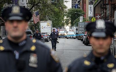 Law enforcement officials respond to a suspicious package at a US Post Office facility at 52nd Street and 8th Avenue in Manhattan, October 26, 2018 in New York City. (Drew Angerer/Getty Images/AFP)