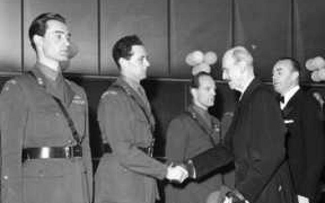 Joachim Ronneberg (left), Jens Anton Poulsson and Kasper Idland receive King Haakon VII of Norway at the premiere of the film Operation Swallow: The Battle for Heavy Water in Oslo, 1948. (CC BY-SA 4.0 Wikipedia/Leif Ornelund) Joachim Ronneberg (left), Jens Anton Poulsson and Kasper Idland receive King Haakon VII of Norway at the premiere of the film Operation Swallow: The Battle for Heavy Water in Oslo, 1948. (CC BY-SA 4.0 Wikipedia/Leif Ornelund)