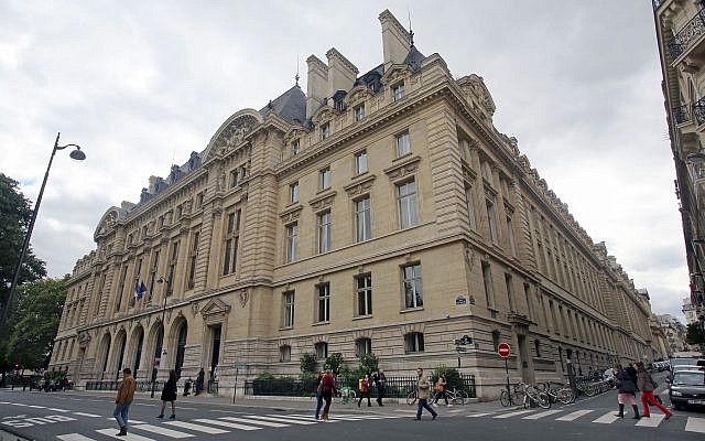 Illustrative: View of the Sorbonne University in Paris, Thursday Sept. 19, 2013 (AP Photo/Remy de la Mauviniere) Illustrative: View of the Sorbonne University in Paris, Thursday Sept. 19, 2013 (AP Photo/Remy de la Mauviniere)