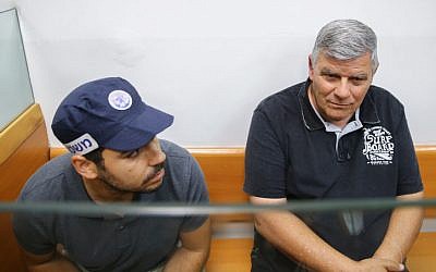 Hadera Mayor Zvi Gendelman arrives for extension of his remand at the Magistrate's Court in Rishon Letzion, June 4, 2018 (Flash90)