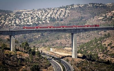 A view of the Jerusalem to Ben Gurion Airport electric train seen near Jerusalem, September 25, 2018. (Yossi Zamir/Flash90)