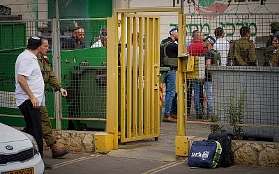 Israeli security forces at the scene of a shooting attack in Barkan industrial zone in the West Bank on October 7, 2018 (Flash90)