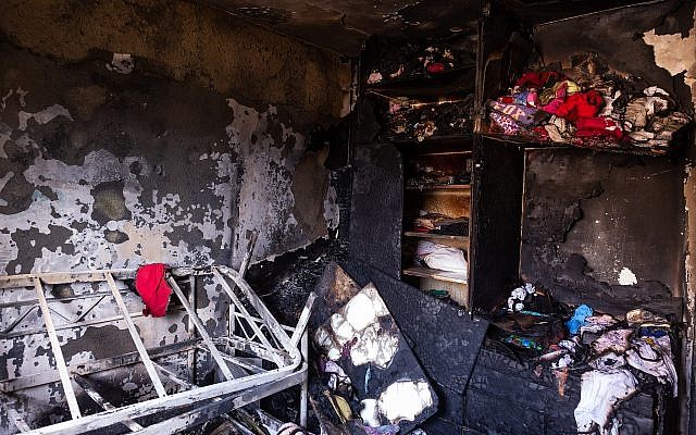 Two children were killed after a fire broke out at a home in Beitar Illit, in the West Bank on October 10, 2018 (Aharon Krohn/Flash90) Two children were killed after a fire broke out at a home in Beitar Illit, in the West Bank on October 10, 2018 (Aharon Krohn/Flash90)