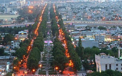 The Iranian city of Kermanshah (CC-BY Parwiz/Wikimedia Commons)