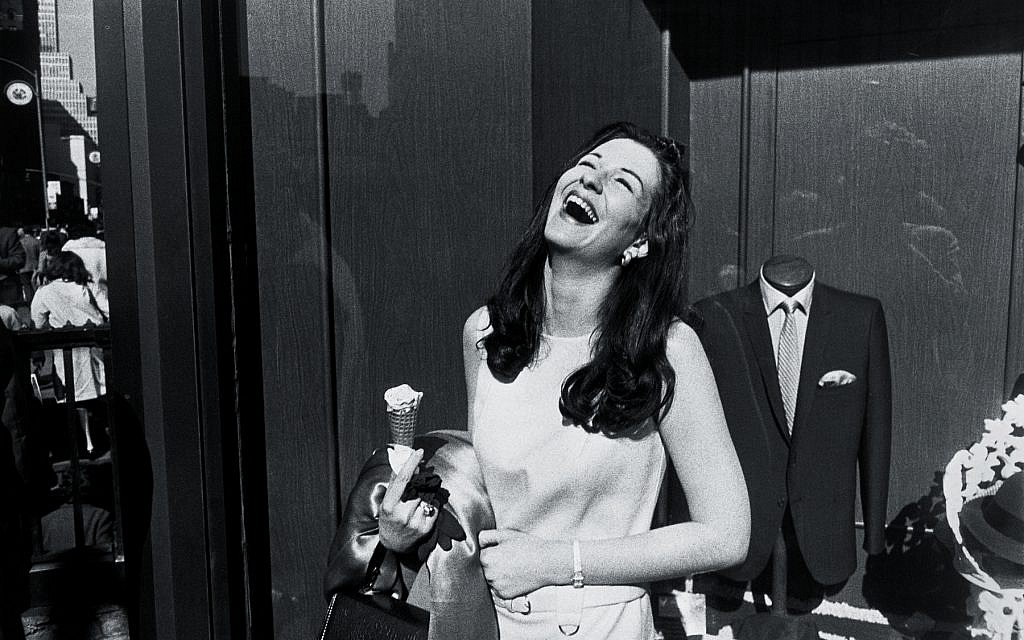 New York, 1968 (Photography Garry Winogrand, Collection Center for Creative Photography, University of Arizona. 
© The Estate of Garry Winogrand, courtesy of Fraenkel Gallery, San Francisco)