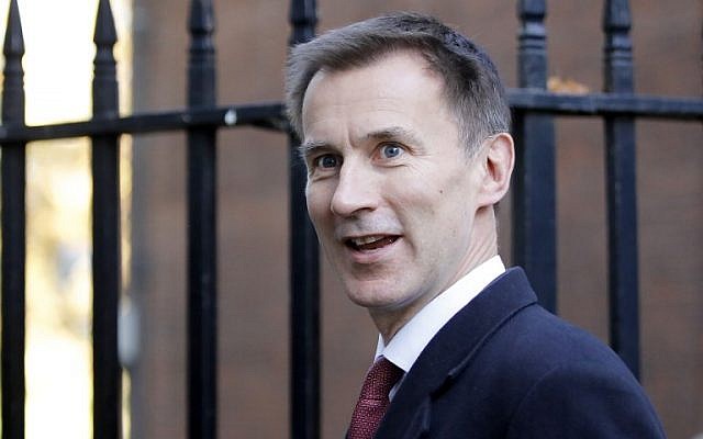 Britain's Foreign Secretary Jeremy Hunt leaves 10 Downing Street in London on November 14, 2018. (Tolga AKMEN / AFP) Britain's Foreign Secretary Jeremy Hunt leaves 10 Downing Street in London on November 14, 2018. (Tolga AKMEN / AFP)
