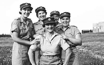 Jewish women enlisted in the British army's ATS (Auxiliary Territorial Service) during World War II, 1942 (Zoltan Kluger, State Archives, Public Domain/Wikimedia Commons)