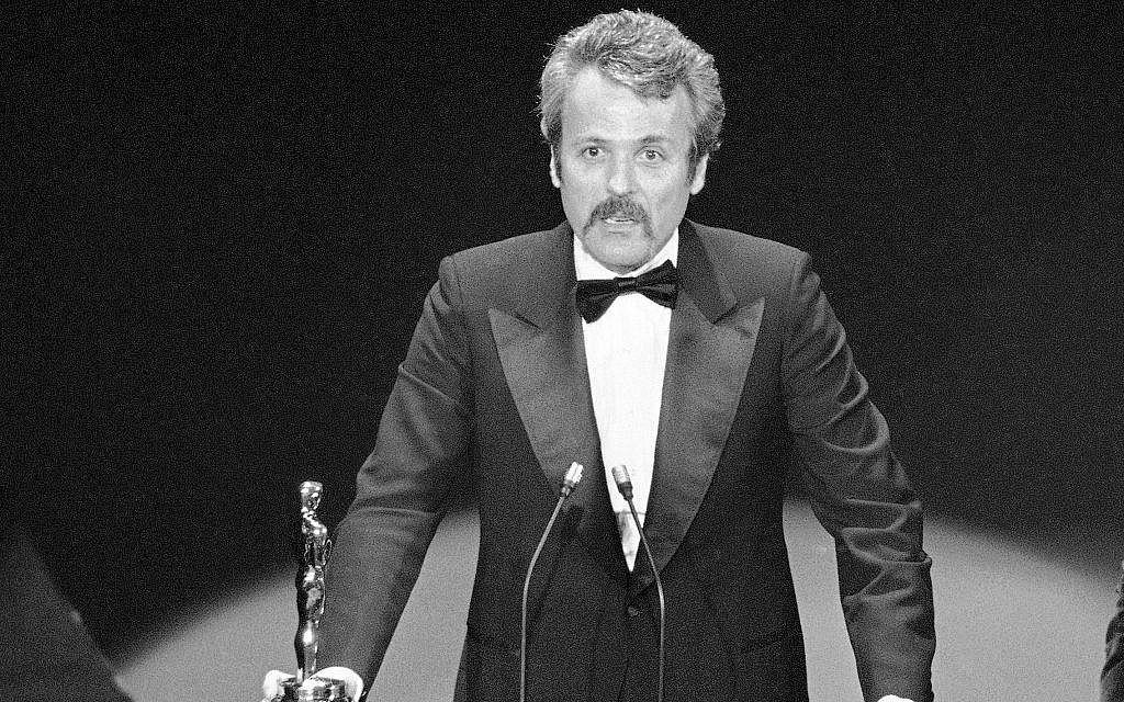 In this March 28, 1977 file photo, William Goldman accepts his Oscar at the Academy Awards in Los Angeles, for best screenplay from other medium for 'All The President's Men.' Goldman, the Oscar-winning screenplay writer of 'Butch Cassidy and the Sundance Kid' and 'All the President’s Men,' died, Friday, Nov. 16, 2018. He was 87. (AP Photo, File) In this March 28, 1977 file photo, William Goldman accepts his Oscar at the Academy Awards in Los Angeles, for best screenplay from other medium for 'All The President's Men.' Goldman, the Oscar-winning screenplay writer of 'Butch Cassidy and the Sundance Kid' and 'All the President’s Men,' died, Friday, Nov. 16, 2018. He was 87. (AP Photo, File)
