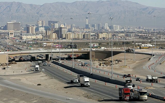 Traffic moves along Interstate 15 in Las Vegas, February 12, 2008. (Jae C. Hong/AP) Traffic moves along Interstate 15 in Las Vegas, February 12, 2008. (Jae C. Hong/AP)
