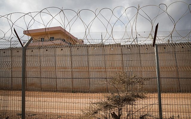 The border fence between Israel and Lebanon is seen outside the northern Israeli community of Metula on November 19, 2017. (Hadas Parush/Flash90) The border fence between Israel and Lebanon is seen outside the northern Israeli community of Metula on November 19, 2017. (Hadas Parush/Flash90)
