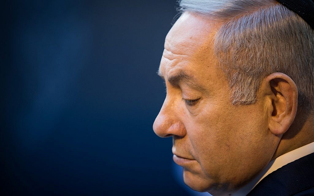 Prime Minister Benjamin Netanyahu attends a memorial ceremony for former premier Golda Meir at Mount Herzl cemetery in Jerusalem on November 18, 2018. (Yonatan Sindel/Flash90)