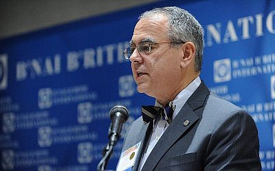 At the B’nai B’rith International Leadership Forum in Washington, DC in 2015, Charles O. Kaufman introduces a session with producer Nancy Spielberg, who screened her film 'Above and Beyond' for attendees. (Courtesy)