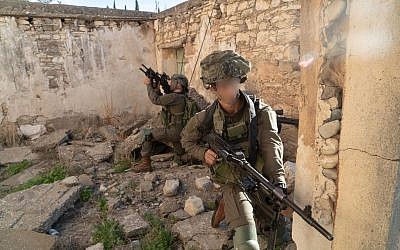 Soldiers from the Maglan reconnaissance unit take part in a training exercise in Cyprus in October 2018. (Israel Defense Forces)