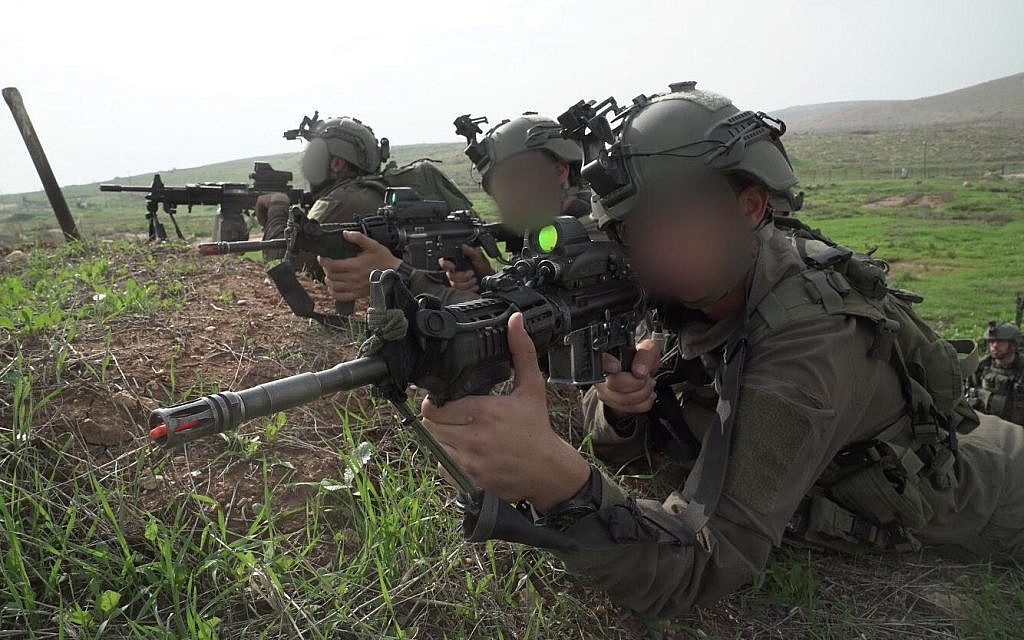 Soldiers from the IDF Commando Brigade simulate fighting the Hezbollah terror group, in northern Israel, in November 2018. (Israel Defense Forces) Soldiers from the IDF Commando Brigade simulate fighting the Hezbollah terror group, in northern Israel, in November 2018. (Israel Defense Forces)