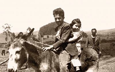 Jewish immigrants on a farm 30 kilometers (18 miles) south of Quito. (Courtesy Eva Zelig)