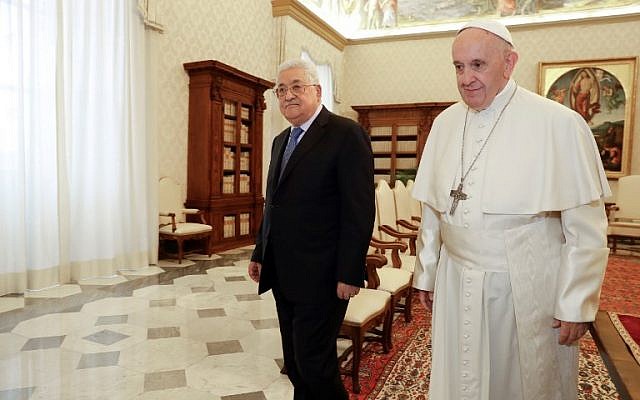 Pope Francis (R) speaks with Palestinian Authority President Mahmoud Abbas at the end of a private audience at the Vatican, on December 3, 2018. (Photo by Andrew Medichini / POOL / AFP) Pope Francis (R) speaks with Palestinian Authority President Mahmoud Abbas at the end of a private audience at the Vatican, on December 3, 2018. (Photo by Andrew Medichini / POOL / AFP)