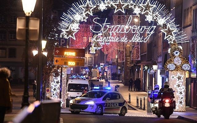 A police car drives in the streets of Strasbourg, eastern France, after a shooting, on December 11, 2018 (Frederick FLORIN / AFP) A police car drives in the streets of Strasbourg, eastern France, after a shooting, on December 11, 2018 (Frederick FLORIN / AFP)