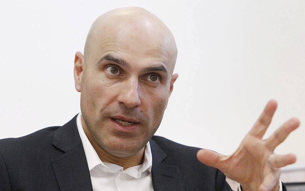 Attorney Efi Nave, chairman of the Israel Bar Association, seen here when he was the IBA Tel Aviv district chief, April 24, 2013. (Miriam Alster/FLASH90)
