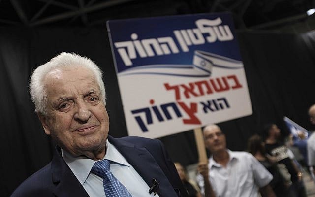 Shmuel Flatto-Sharon at a rally in support of Prime Minister Benjamin Netanyahu on August 9, 2017. (Tomer Neuberg/Flash90) Shmuel Flatto-Sharon at a rally in support of Prime Minister Benjamin Netanyahu on August 9, 2017. (Tomer Neuberg/Flash90)